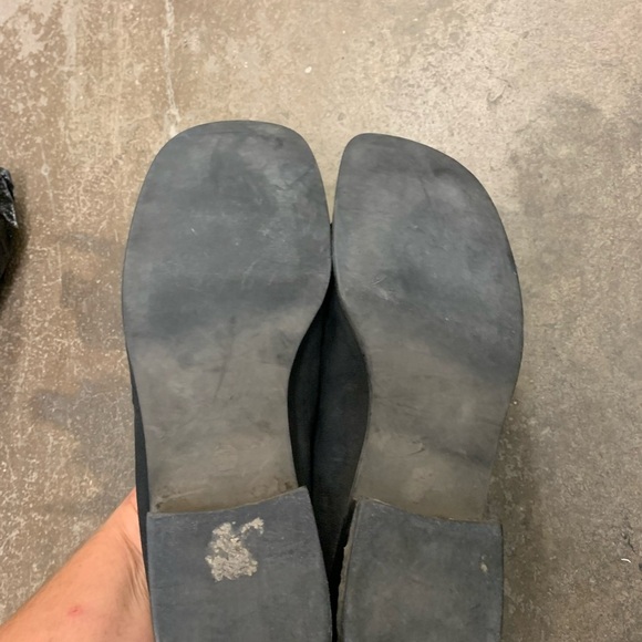 Prada Women's Elegant Black Flats - Picture 8 of 8